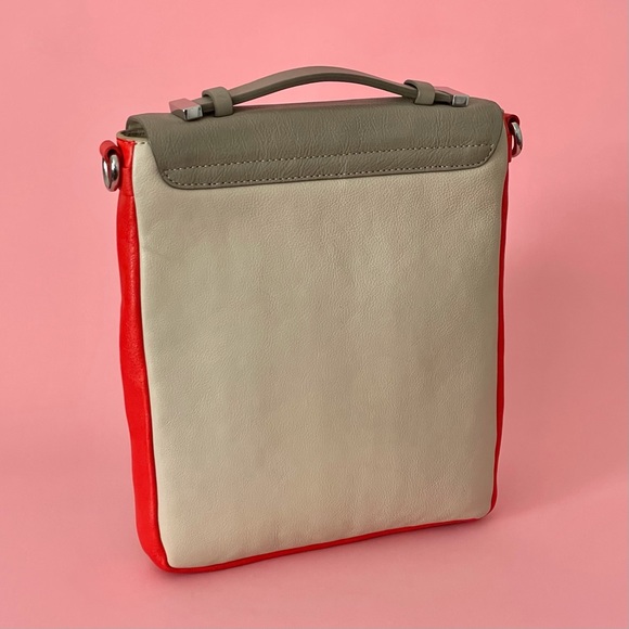 NWOT MARC BY MARC JACOBS Messenger Bag - Picture 2 of 6